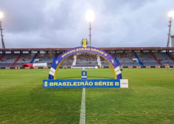 CRB busca vitória para retornar ao G-6 contra o Criciúma; acompanhe ao vivo na Gazeta