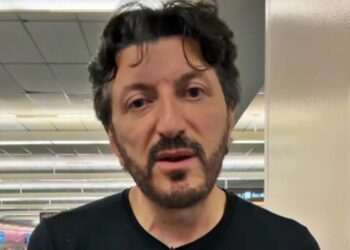 Influenciador Lito Sousa enfrenta doença rara com apoio da esposa
